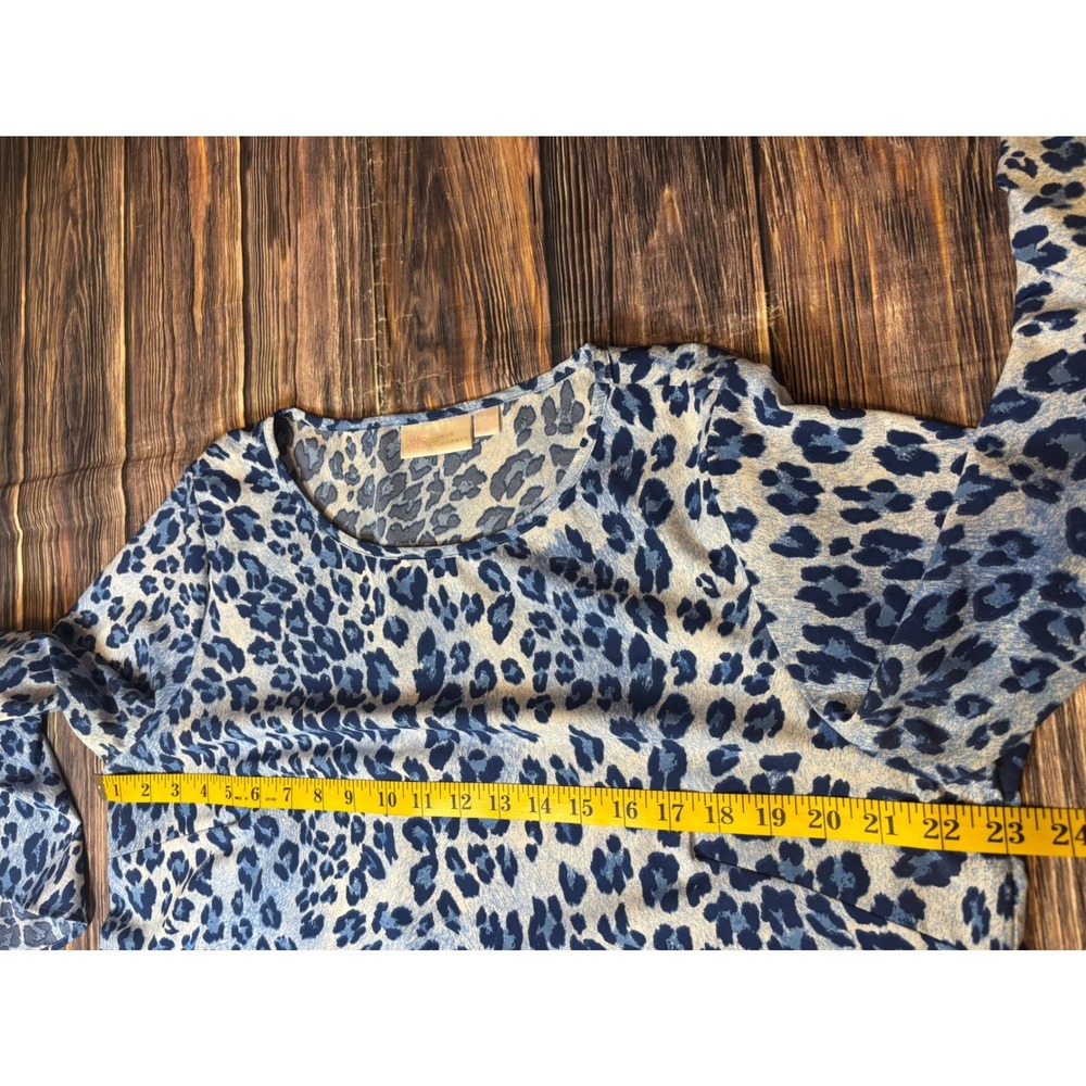 Belle by Kim Gravel Womens Blouse L Blue Leopard Print Ruffle Bell Sleeve Top - Picture 6 of 11